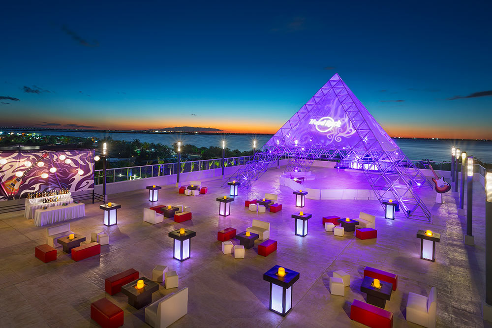 hard-rock-hotel-cancun-terraza-sunset.jpg
