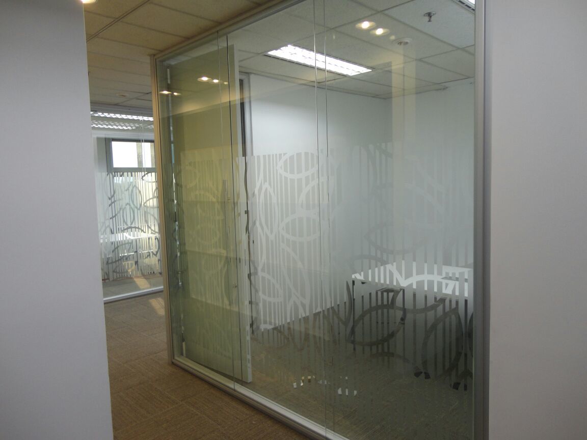 Divisoria vidro duplo persiana interna preço