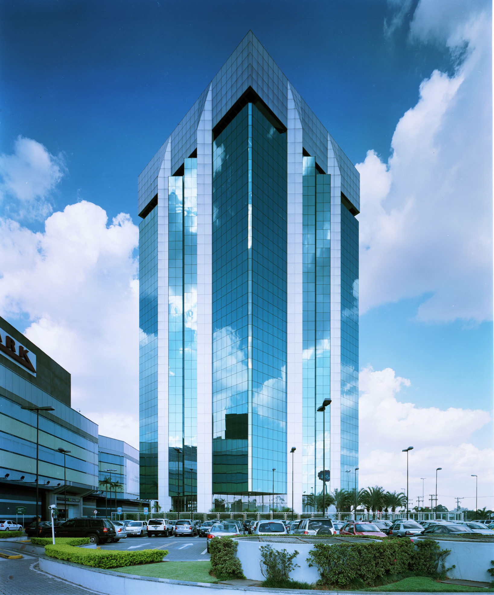 Ed. Villa Lobos 1.2.jpg