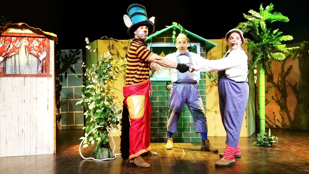 Espetáculo infantil 1, 2, 3, Tem porquinho outra vez - Ek Produções 5.jpg