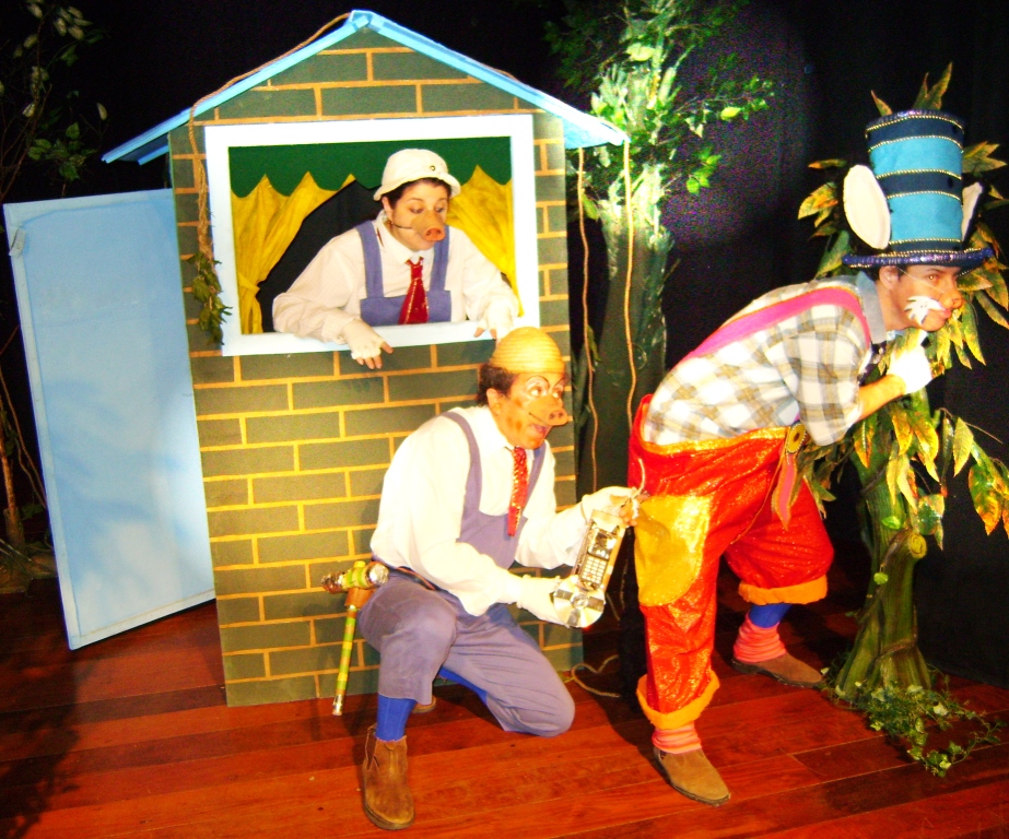 Espetáculo infantil 1, 2, 3, Tem porquinho outra vez - Ek Produções.jpg