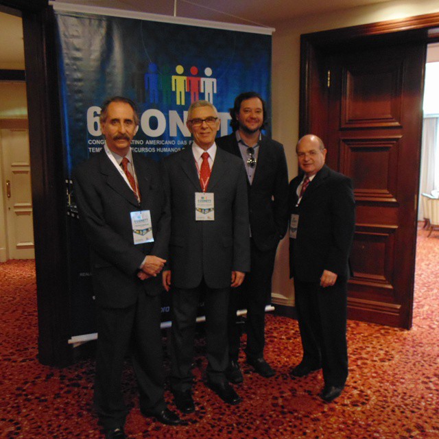 6 CONNET com Job You.jpg