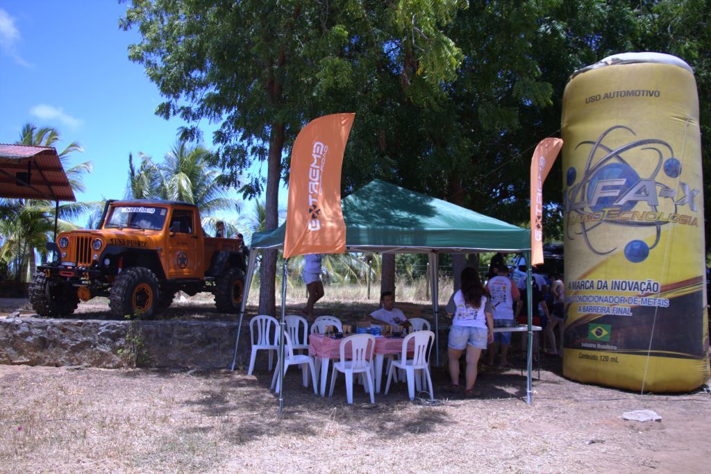 STAND EXTREME COM BICUDINHA.jpg