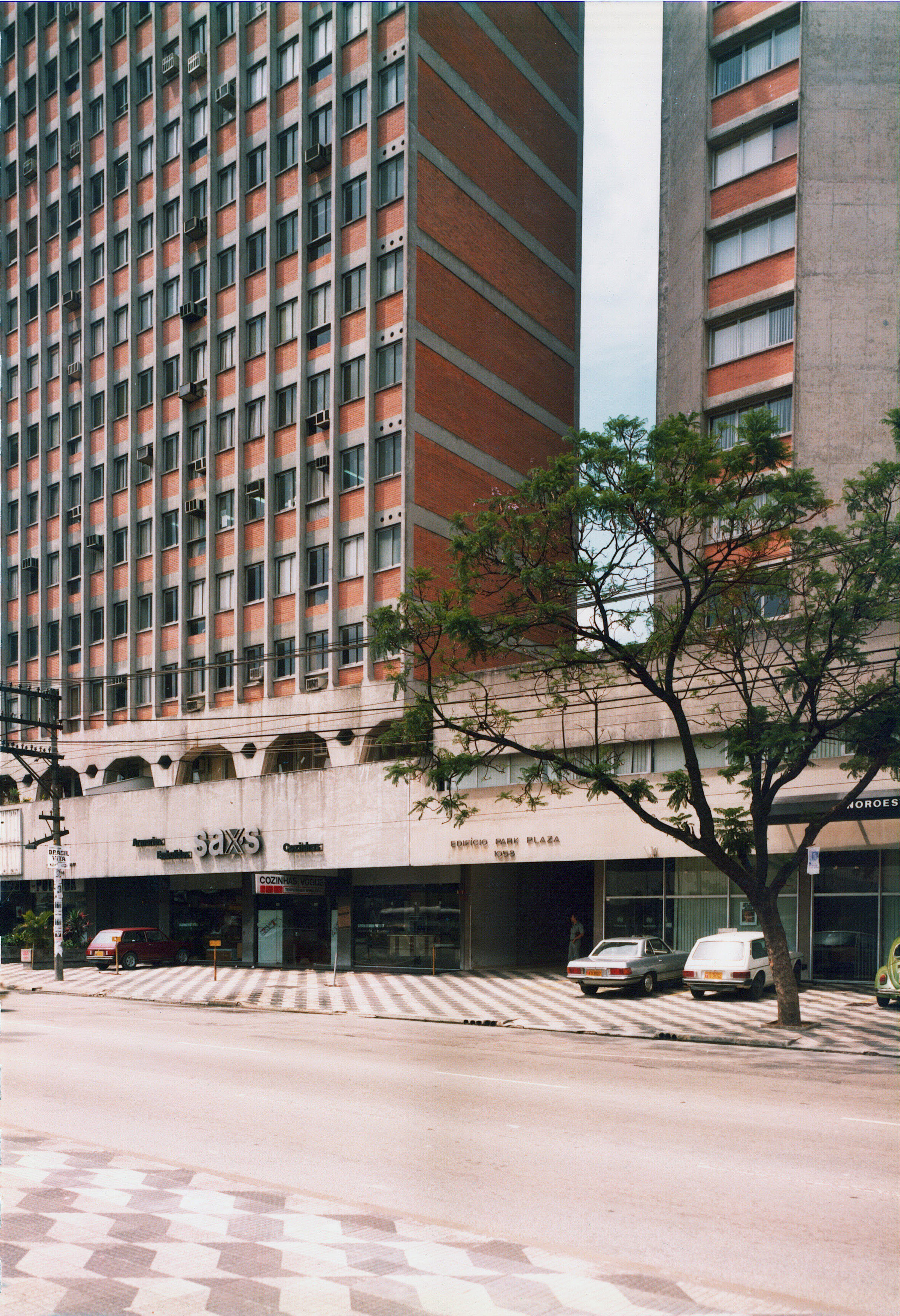Ed. Park Plaza 1.2.jpg
