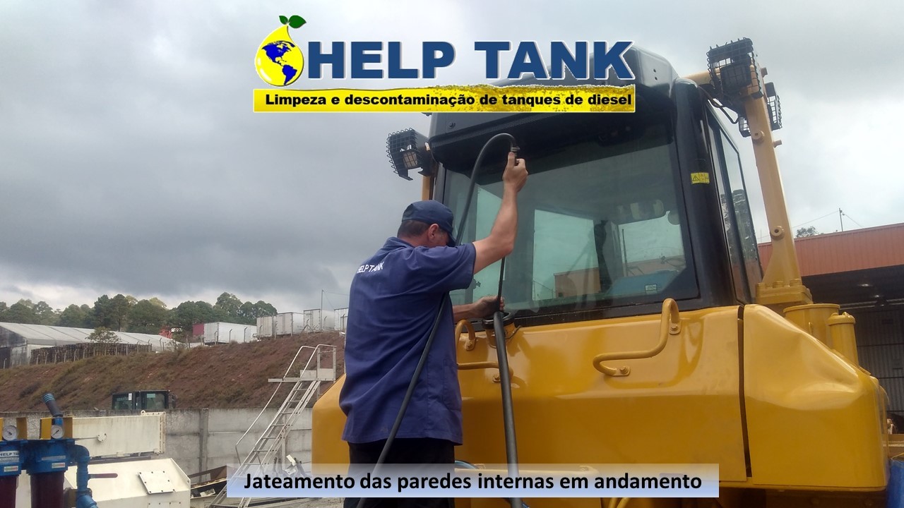 Help Tank - Limpeza de tanque - Trator CAT D6N 5.JPG