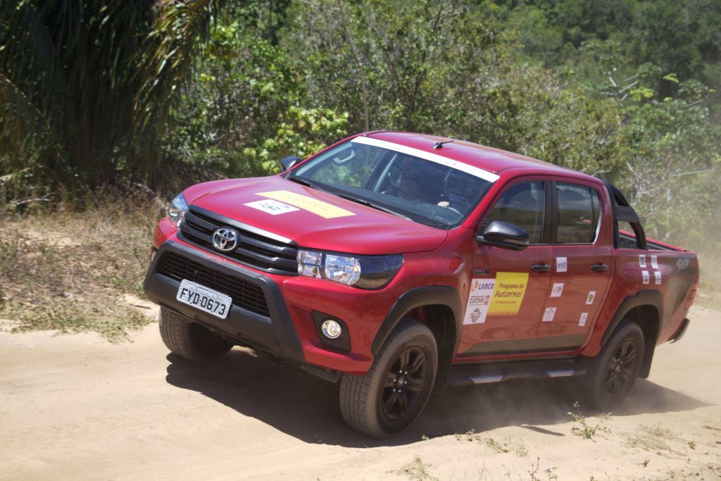 HILUX RV 2.jpg