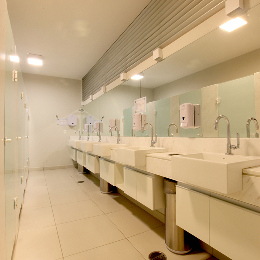 R&A Arquitetura / Projetos / Comerciais / MARSH / MMC